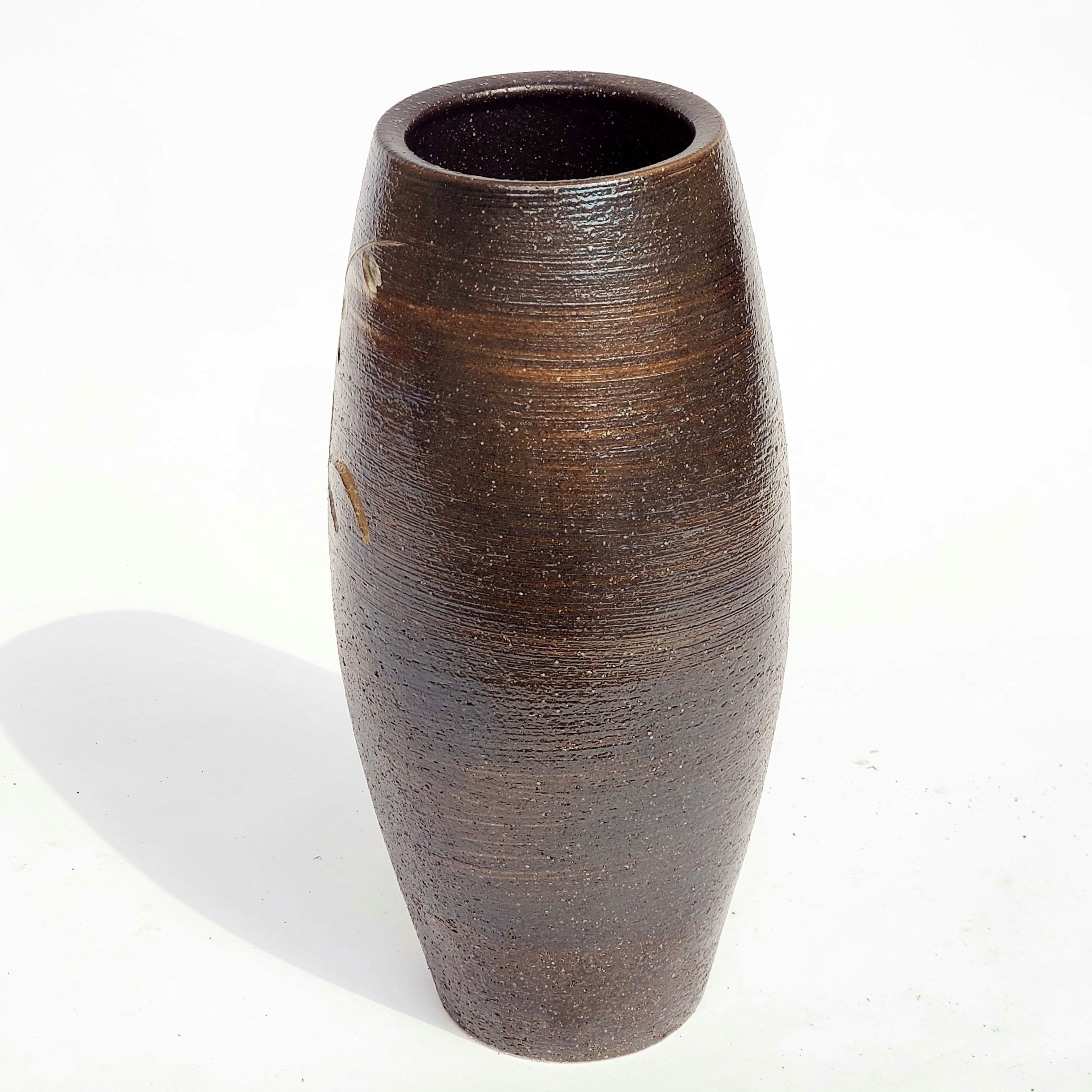 黒化粧花彫花入 10号 （信楽焼き・花瓶・花入れ・花器・壺・壷