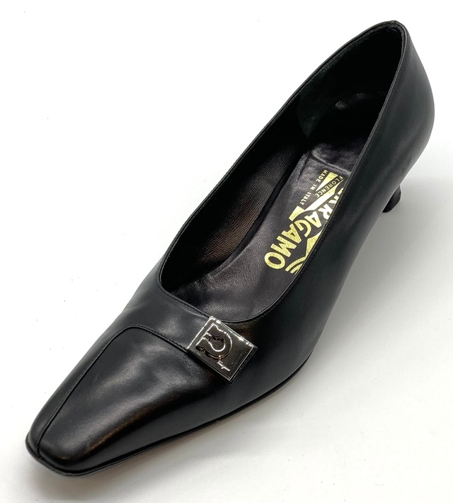 OLD FERRAGAMO(オールドフェラガモ) ブラックレザー×ガンチーニ金具 
