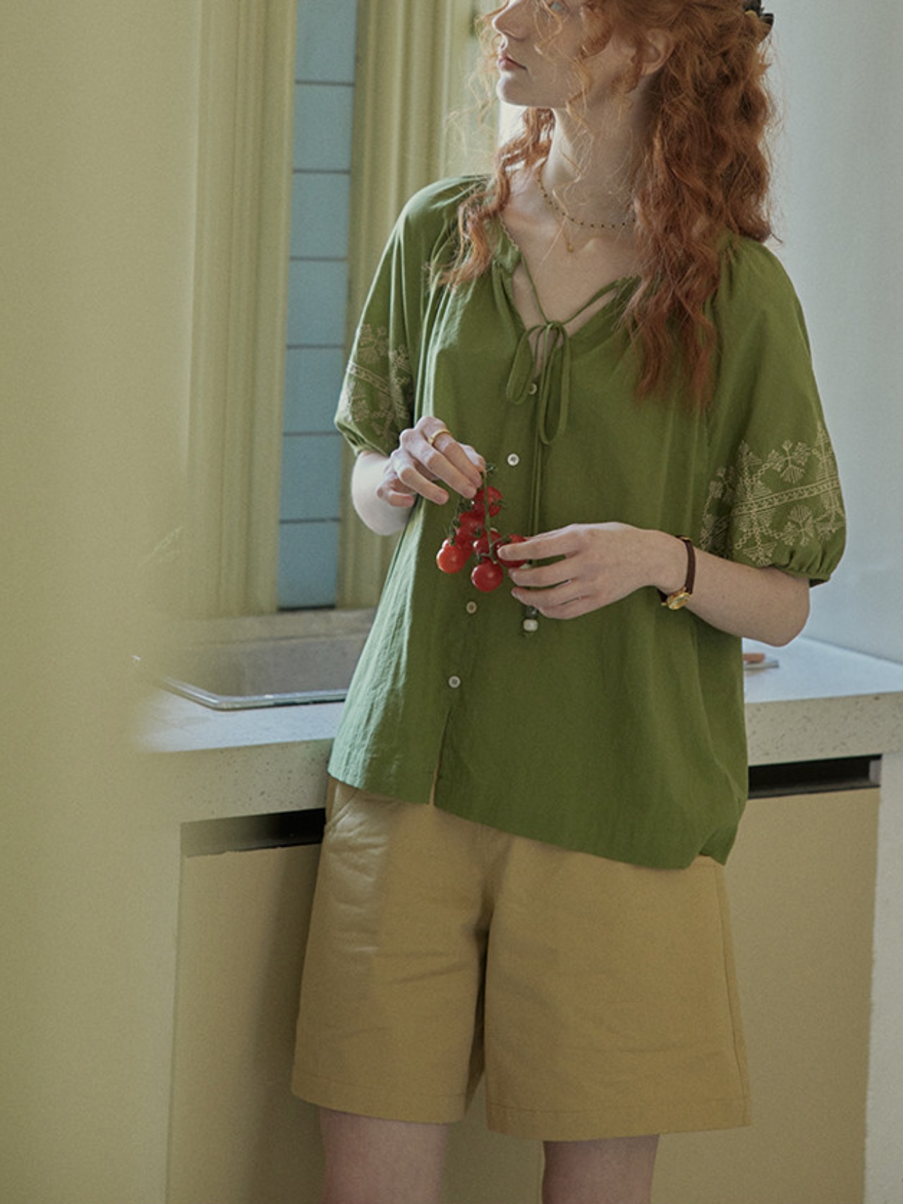 Jardin Vert Embroidery Blouse F0711