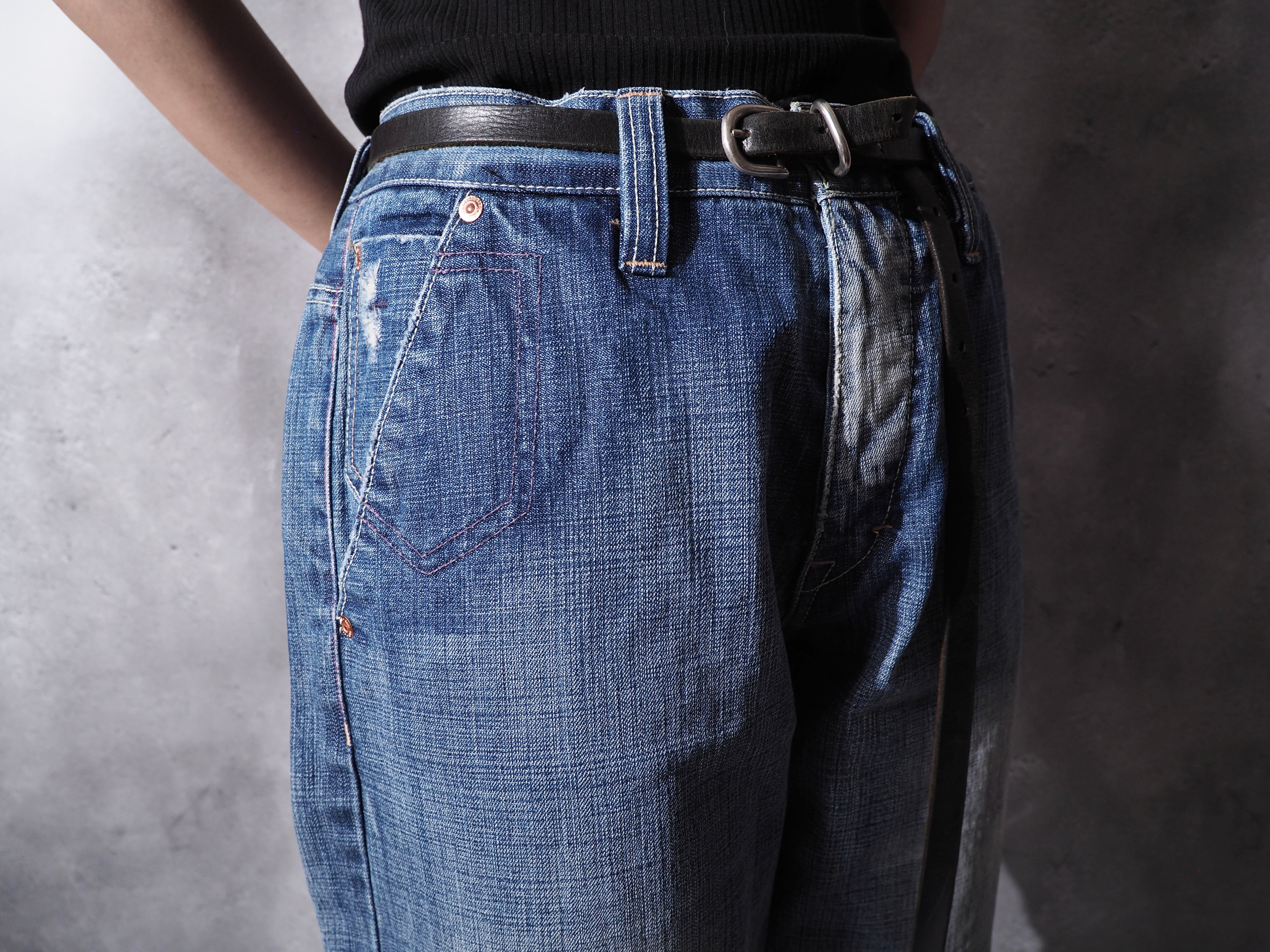 2000s ” Sabisabi deluxe ” green stitch embbossed damage wide denim pants