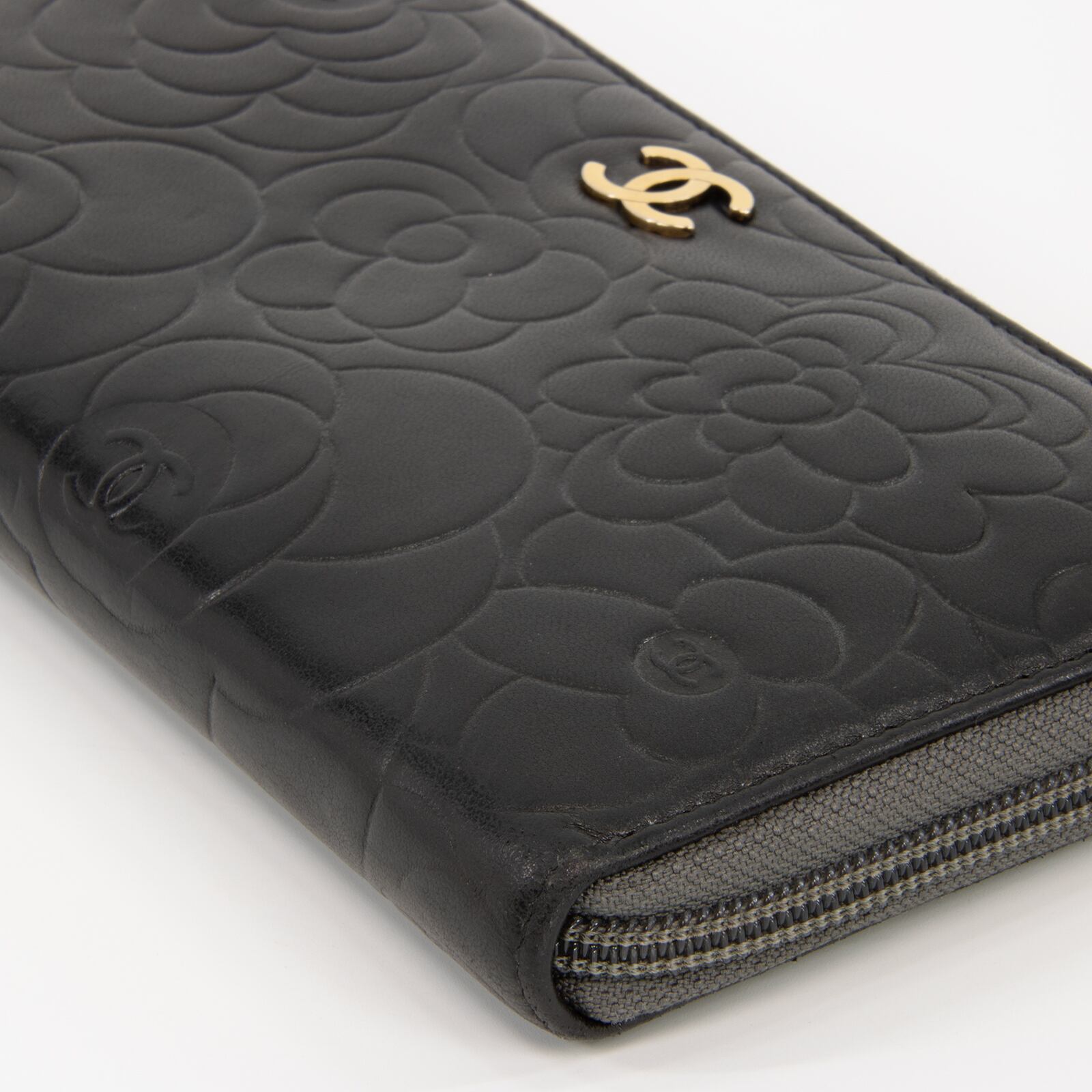 ☆超美品☆CHANEL カメリア型押し ラウンドファスナー長財布 ラムスキン 黒 CHANEL シャネル カメリア型押し ラムスキン 長財布 【公式通販】
