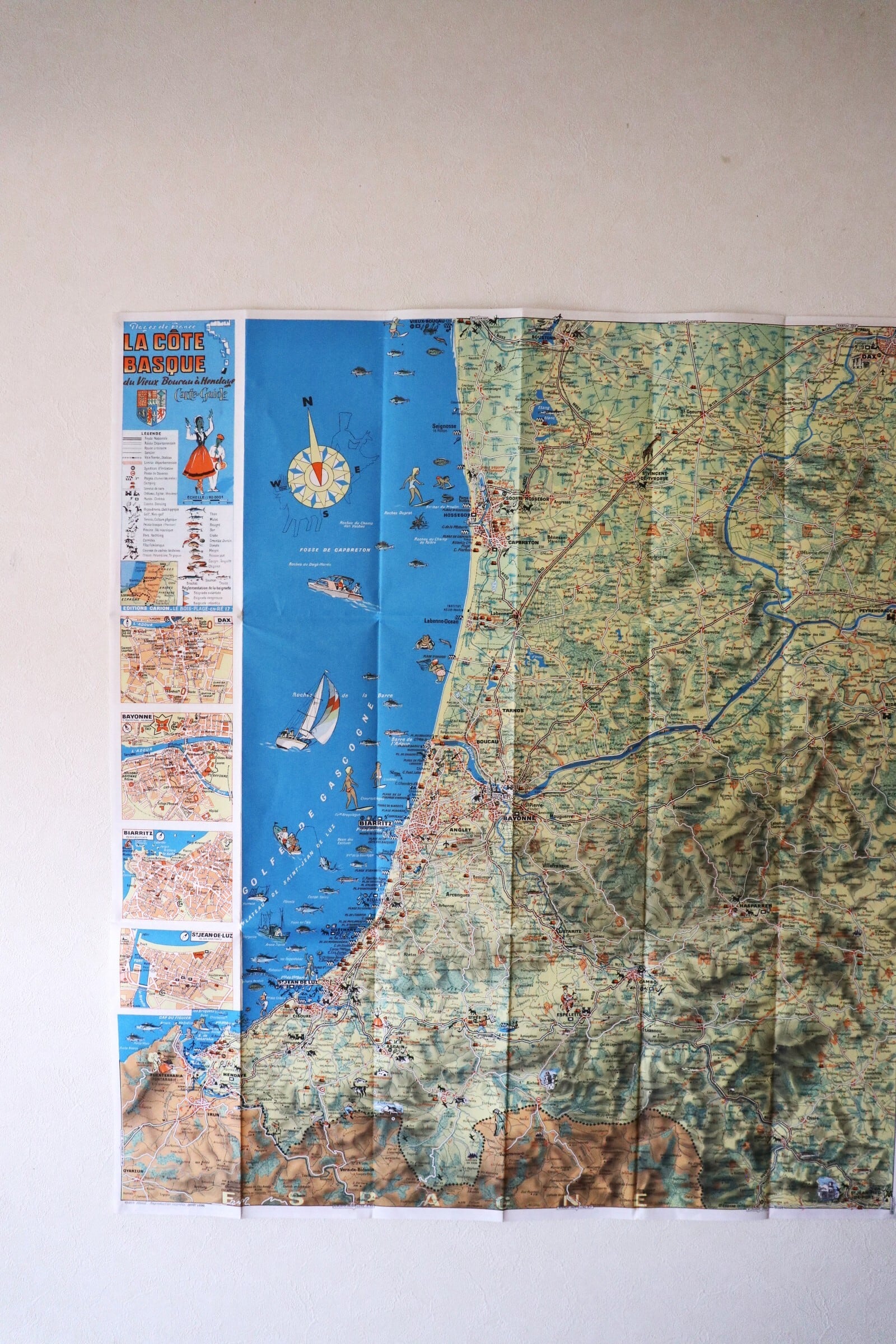 Pays Basque “LA CÔTE BASQUE” Carte-Guide