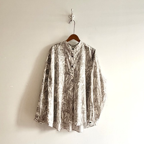 C53135 Liberty Print Stand Collar Shirt
