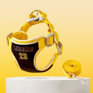 【GOODS】3色展開運動風英字入りお出かけロープ付きハーネス