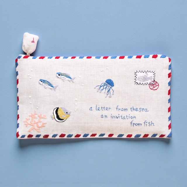 《魚》ポーチ エアメール 海からの手紙 ハンドメイド 手刺繍