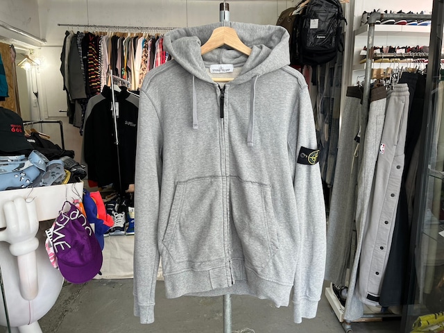 STONE ISLAND ZIPUP SWEAT HOODIE GREY MEDIUM 681560240 14502