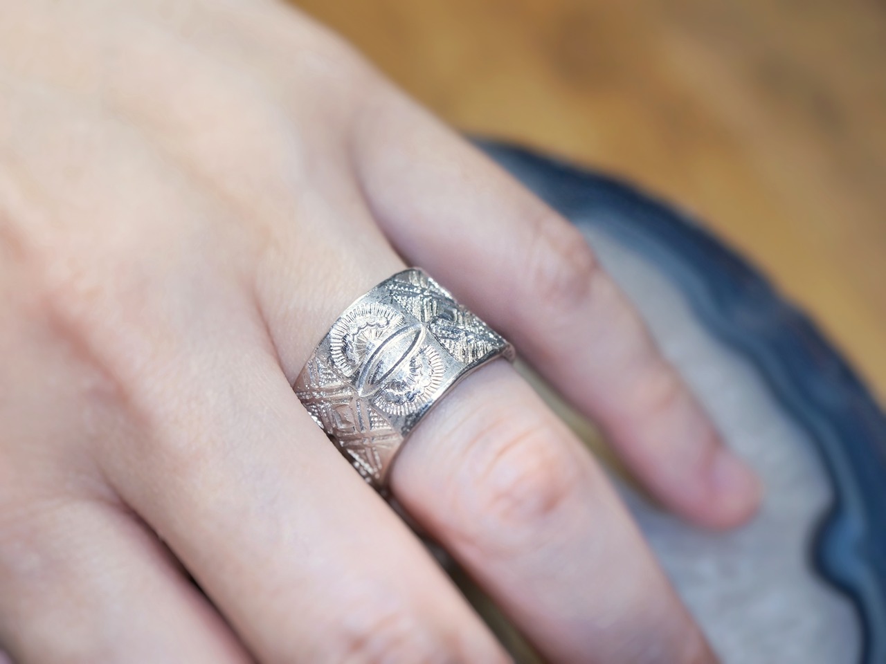 【fionn】明るく肌馴染みのいい錫リング