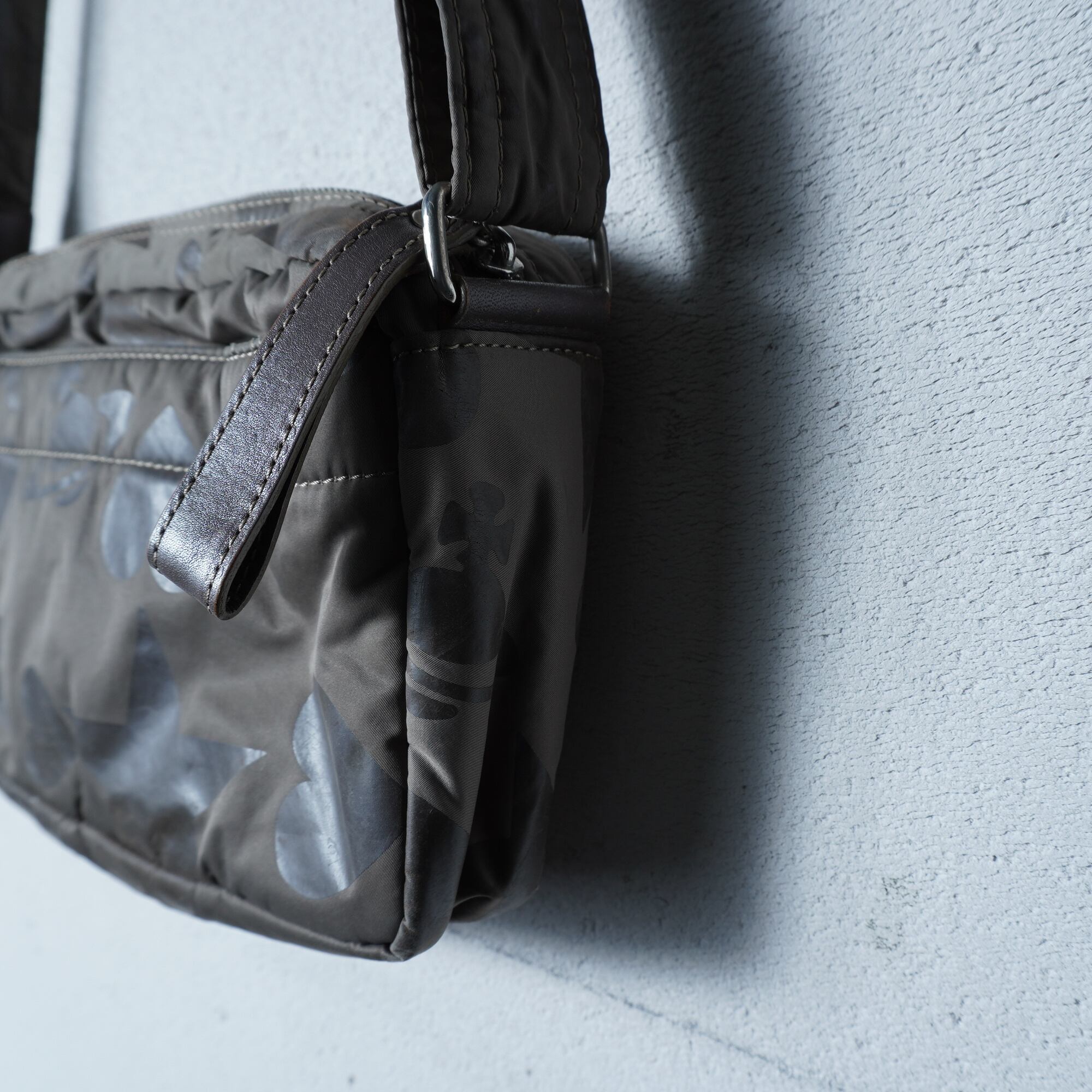 Vivienne Westwood】ヴィヴィアンウエストウッド ”Y2K””オーブロゴ