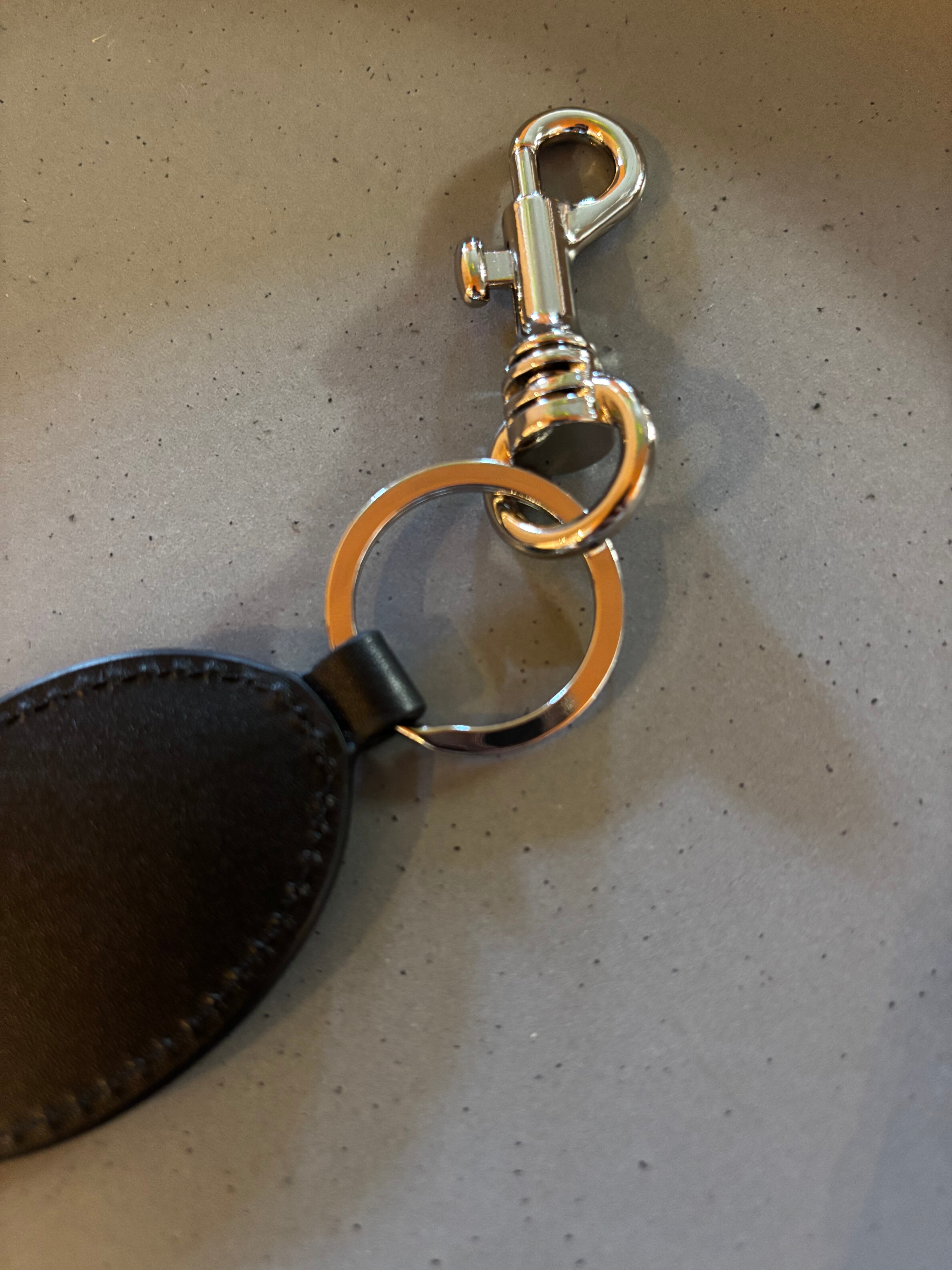 A.P.C.【Osaka キーリング】 | LARGE LAB TOWN