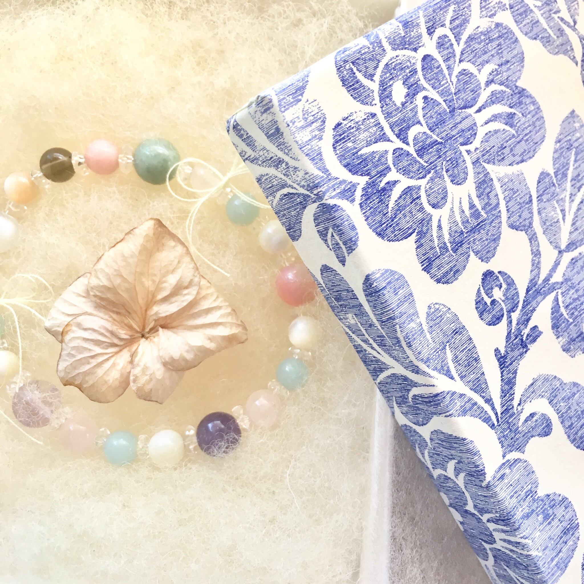 Kuan Yin クァンイン gemstone bracelet 