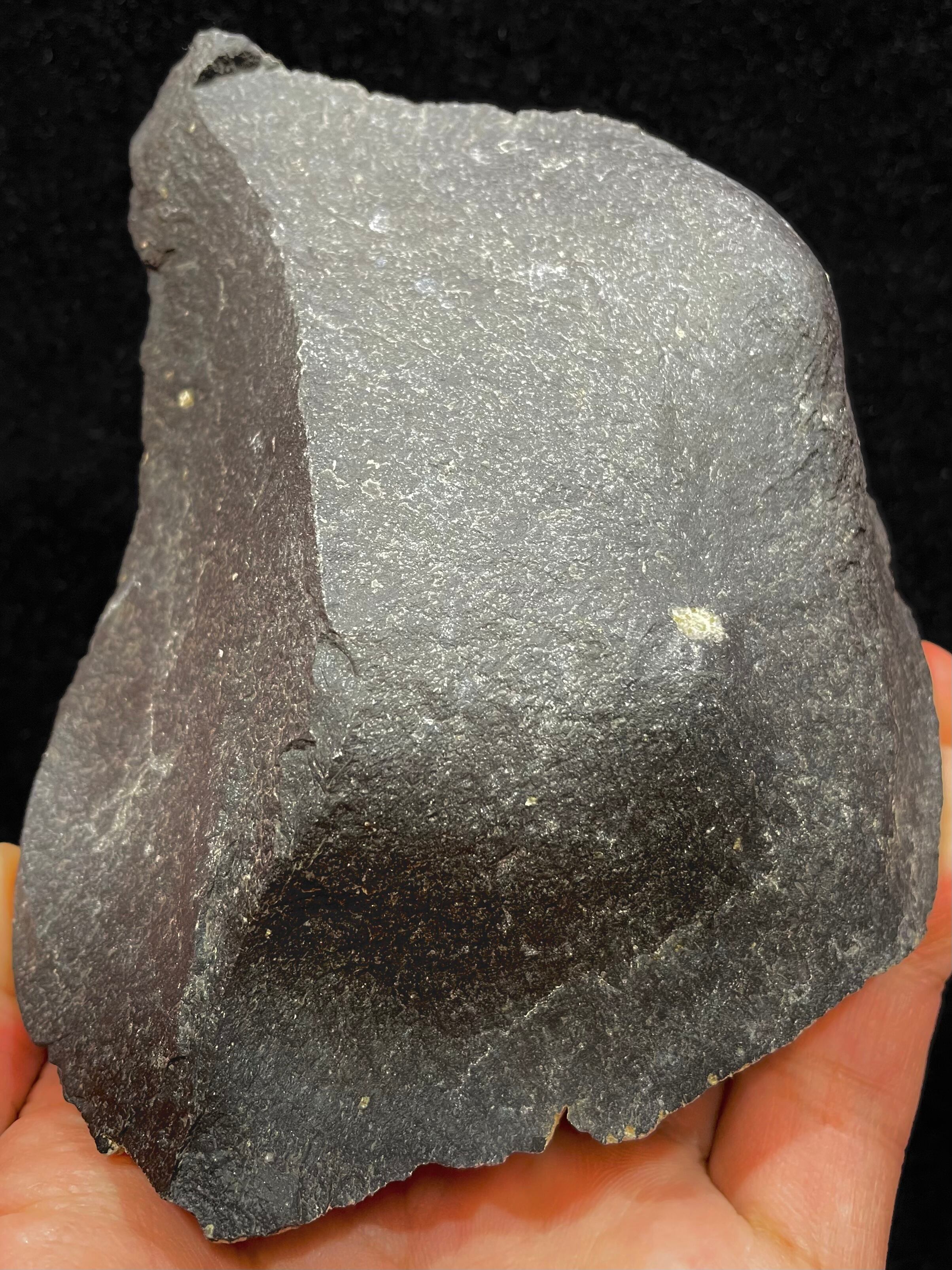 6) サヌカイト(原石・大)