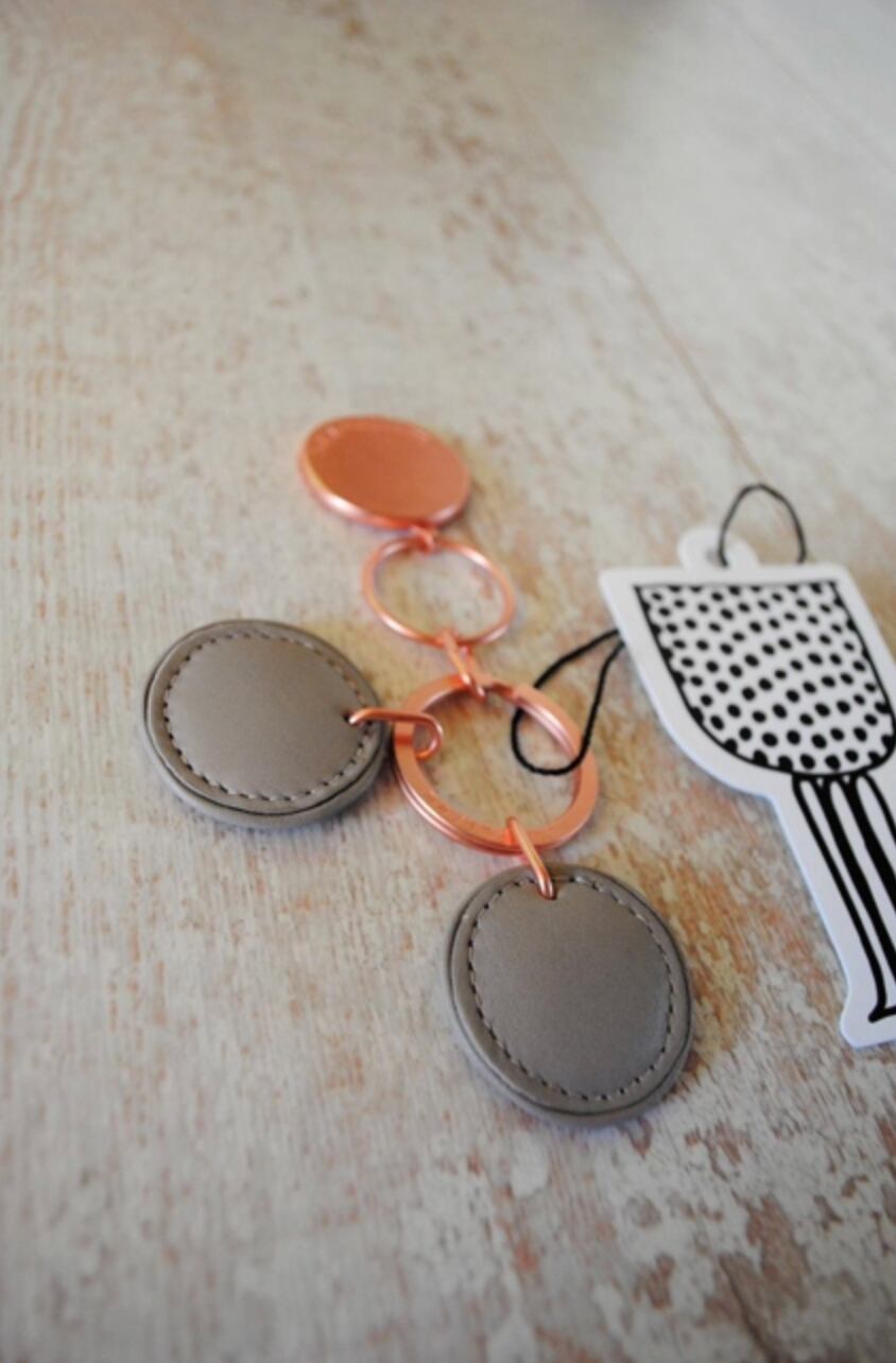 marimekko leather key holder マリメッコ レザーキーホルダー ラウンド グレー
