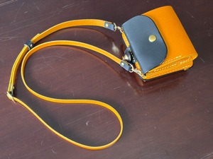 Profumo 2way プロフーモ　二つ折り財布　イエロー×ブラック