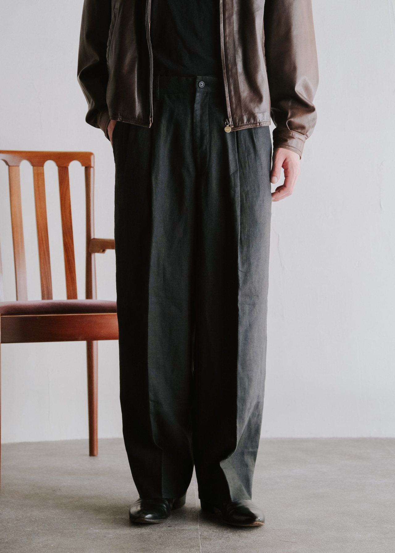 ISSEY MIYAKE MEN 87SS 2 tucked wide tapered linen trousers