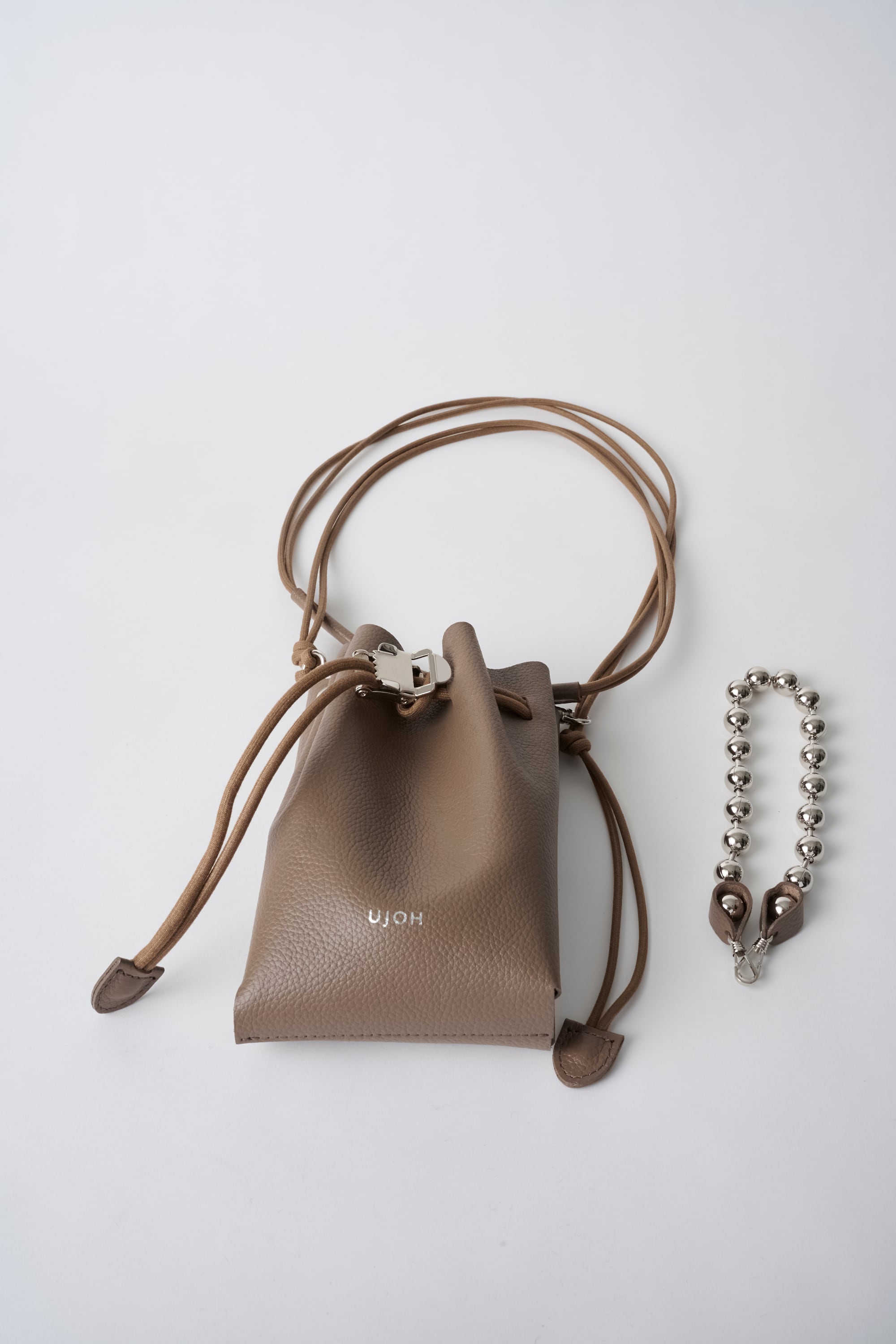 Ball Chain Handle Pouch / 牛革 / U744-A52-700 | UJOH ― UJOH ONLINE