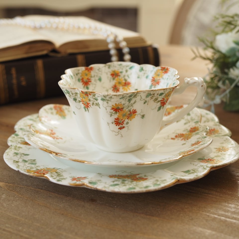 シェリー | antique FEELPORT アンティーク食器の専門店