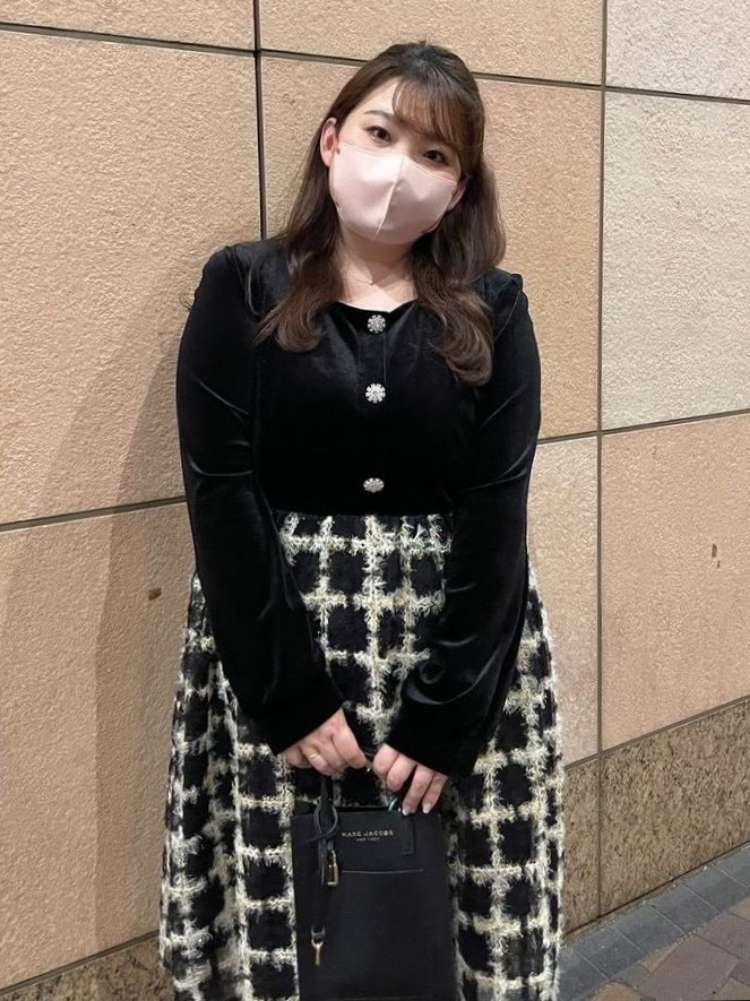 上品なお洒落さんエレガントお呼ばれ夜会コーデ パール調ボタン切り替えワンピース 大人きれいめコーデ 上品 大きいサイズ 韓国 CH5700