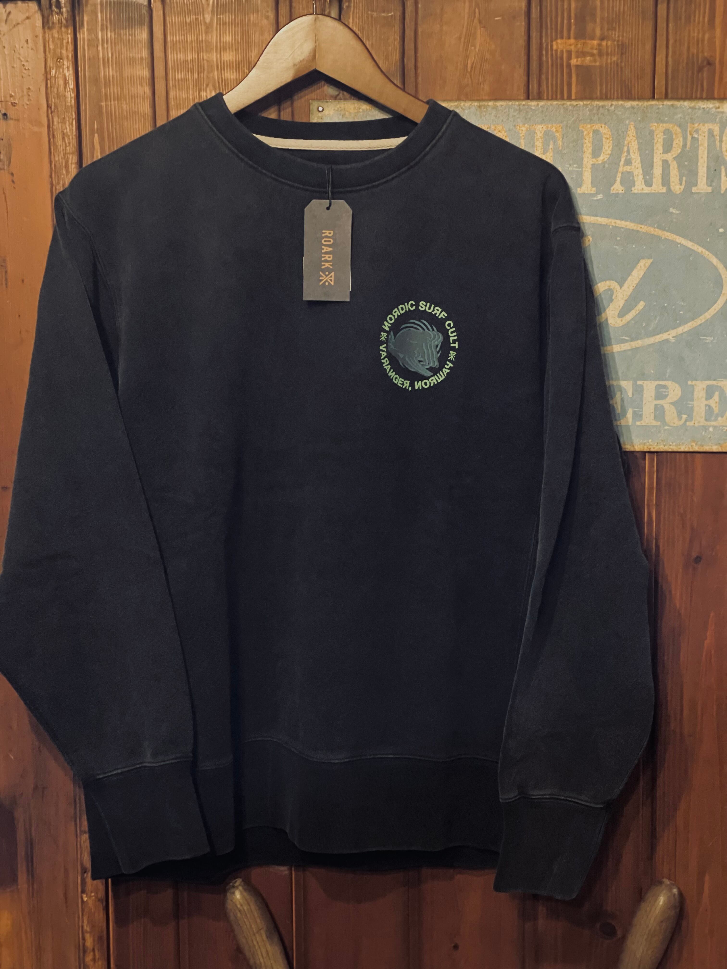 “SURF CULT” CREW SWEAT COLOR: BLACK