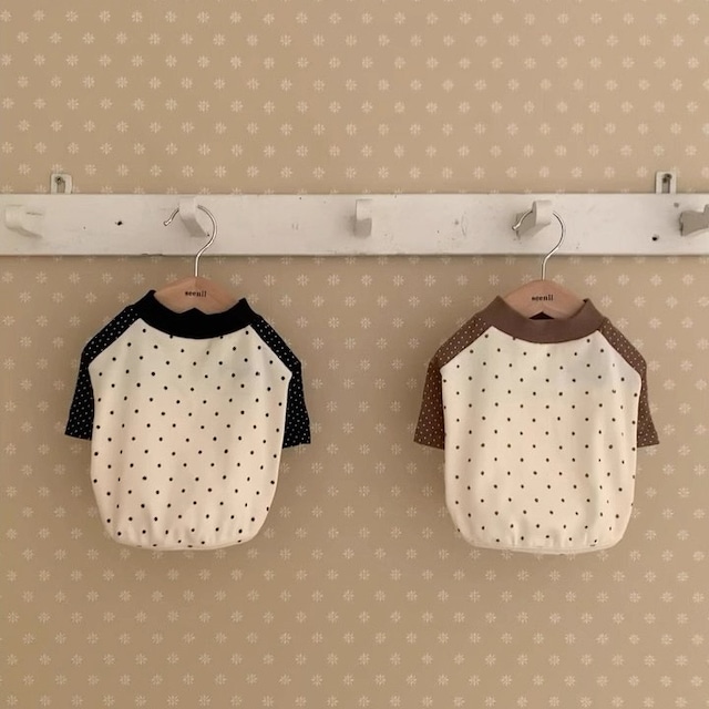 dot raglan tee