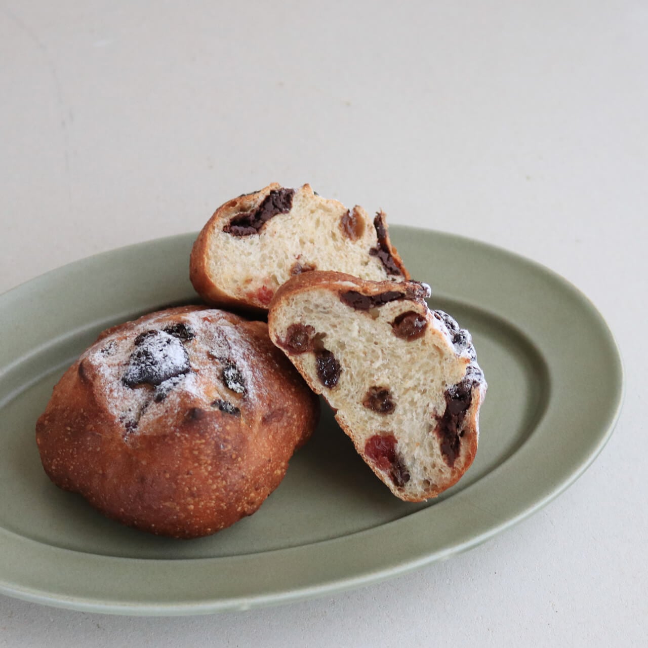 【冷凍】富良野花七曜 糀カンパーニュ 【 チョコレート × ドライフルーツ 】 2個セット * 北海道産小麦 上富良野産生糀 北海道産ライ麦 北海道がつまったこだわり素材のカンパーニュ