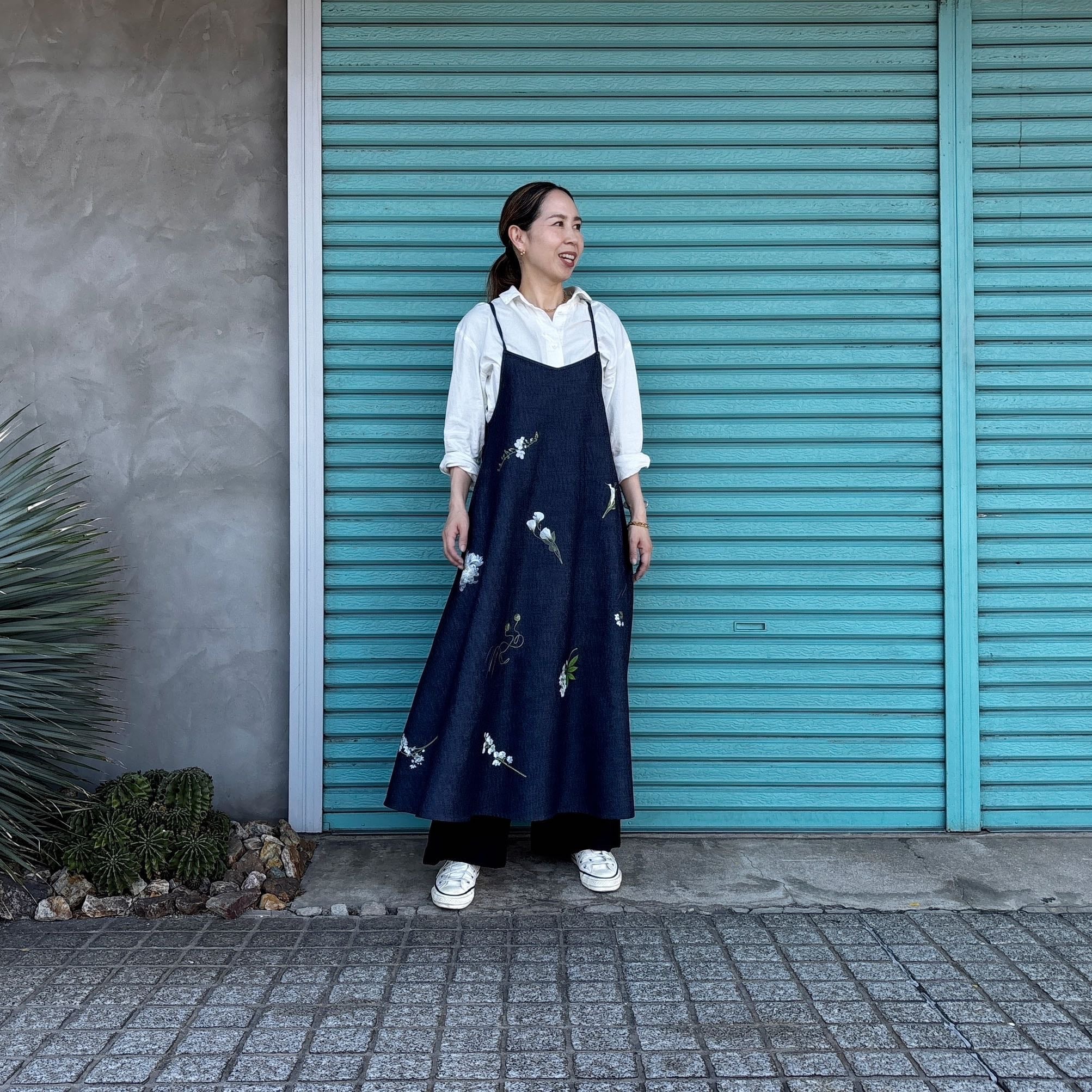 【White Flower Denim Camisole O.P】