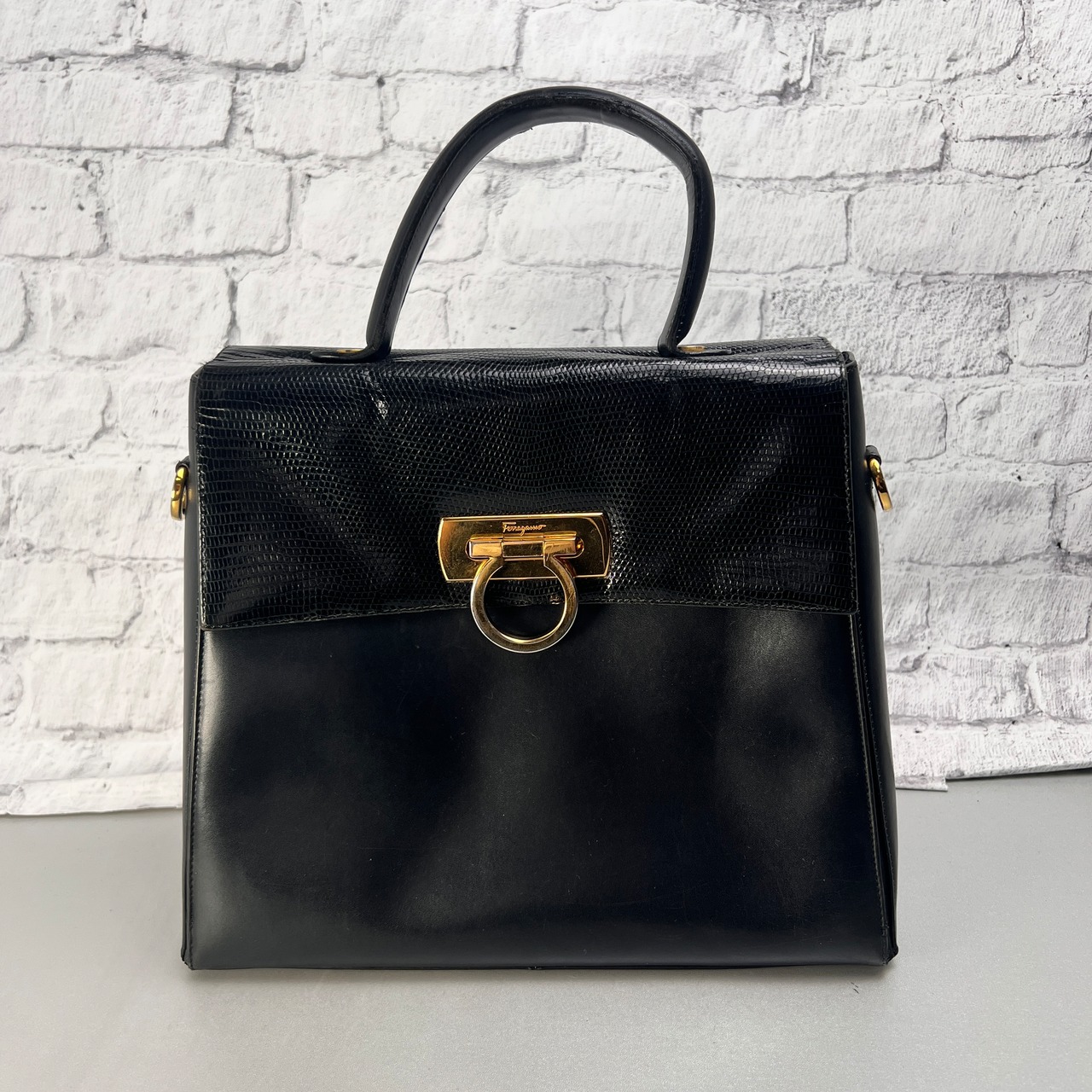 Ferragamo フェラガモ ケリー カーフスキン ハンドバッグ 黒 A-14099