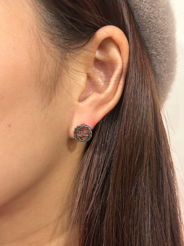 GUCCI / vintage arabesque GG pierce.