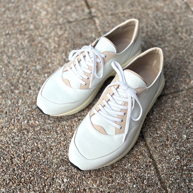 men's HAND MADE leatherスニーカー　Vibram sole　White