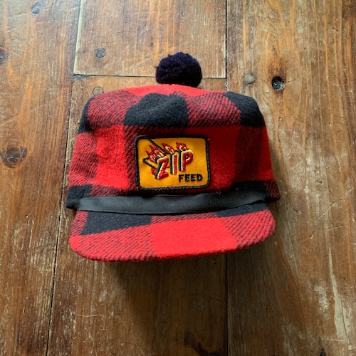 Vintage Winter Pom Pom Cap "ZIP Feed"