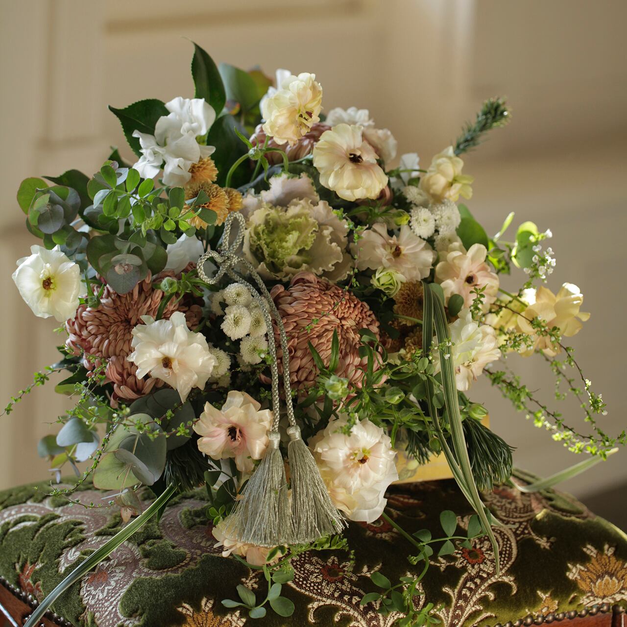 お正月アレンジメント＜L＞ 2026 | フラワーショップ Bremen Flower Japan