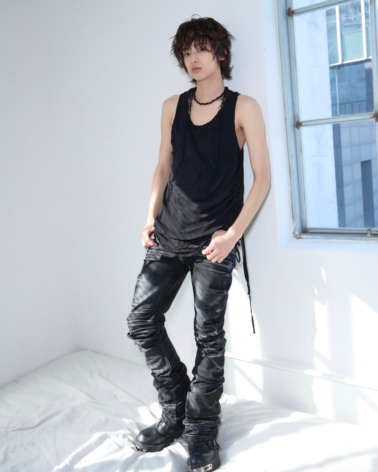 即納】RADIANT / LECYTO shadow washed curved denim pants | 韓国