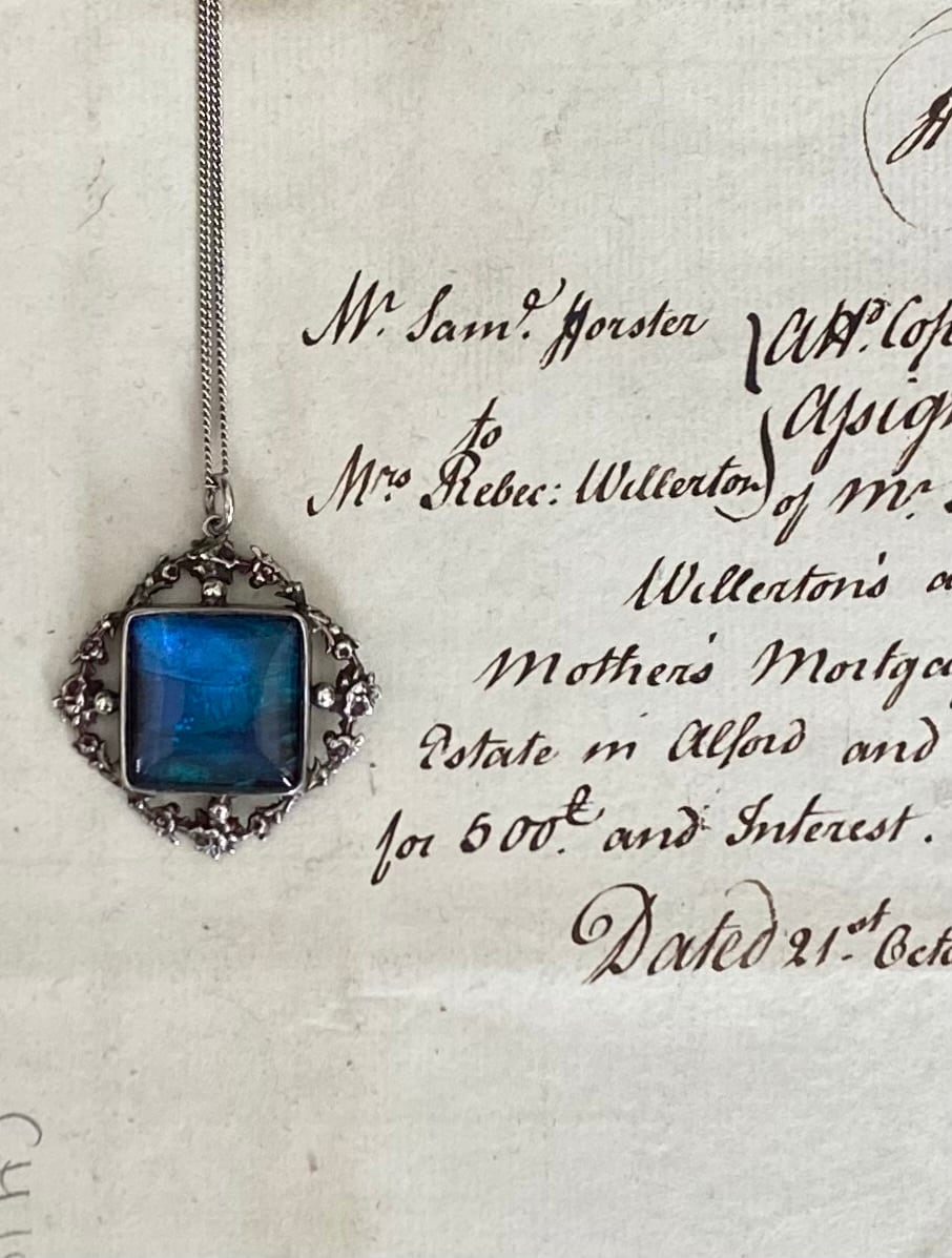 モルフォ蝶ペンダント