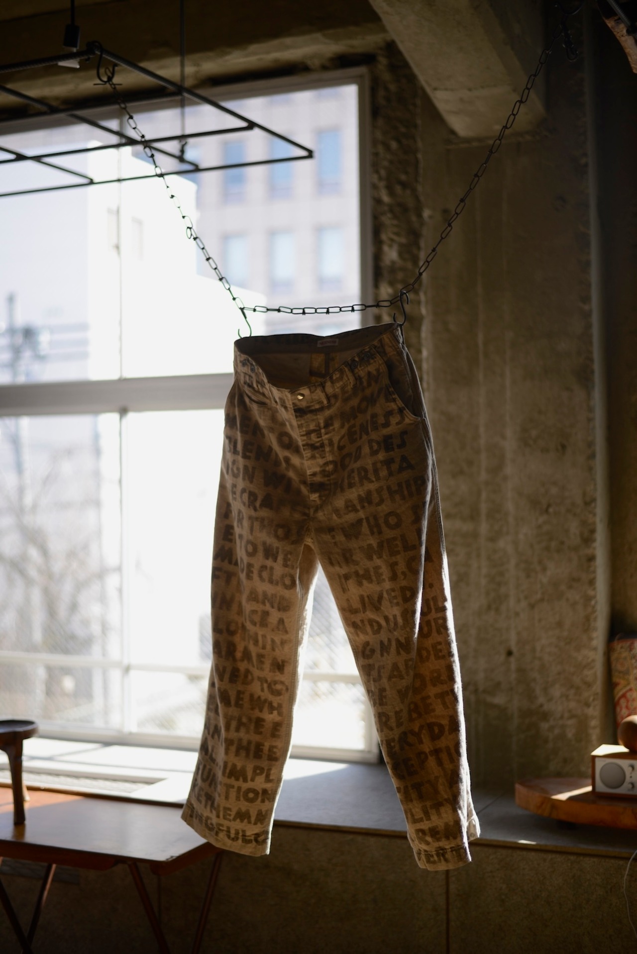 NICENESS / H.BLISS HAND STENCIL UTILITY PANTSNATURAL