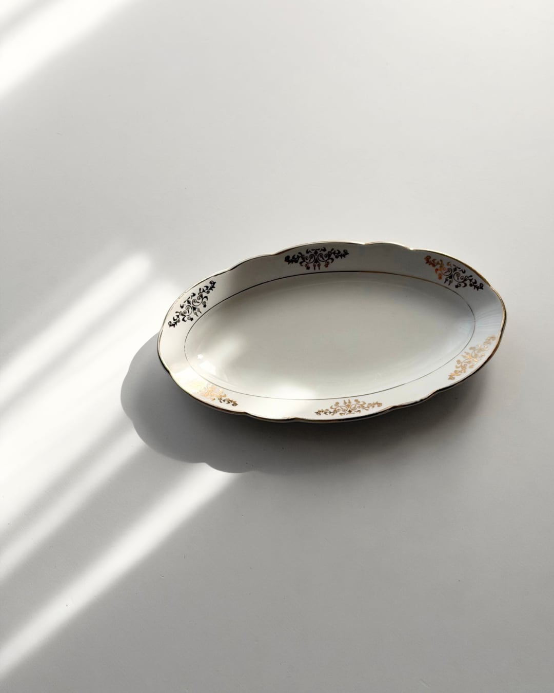 Luneville リュネヴィル / 金彩のラヴィエ b