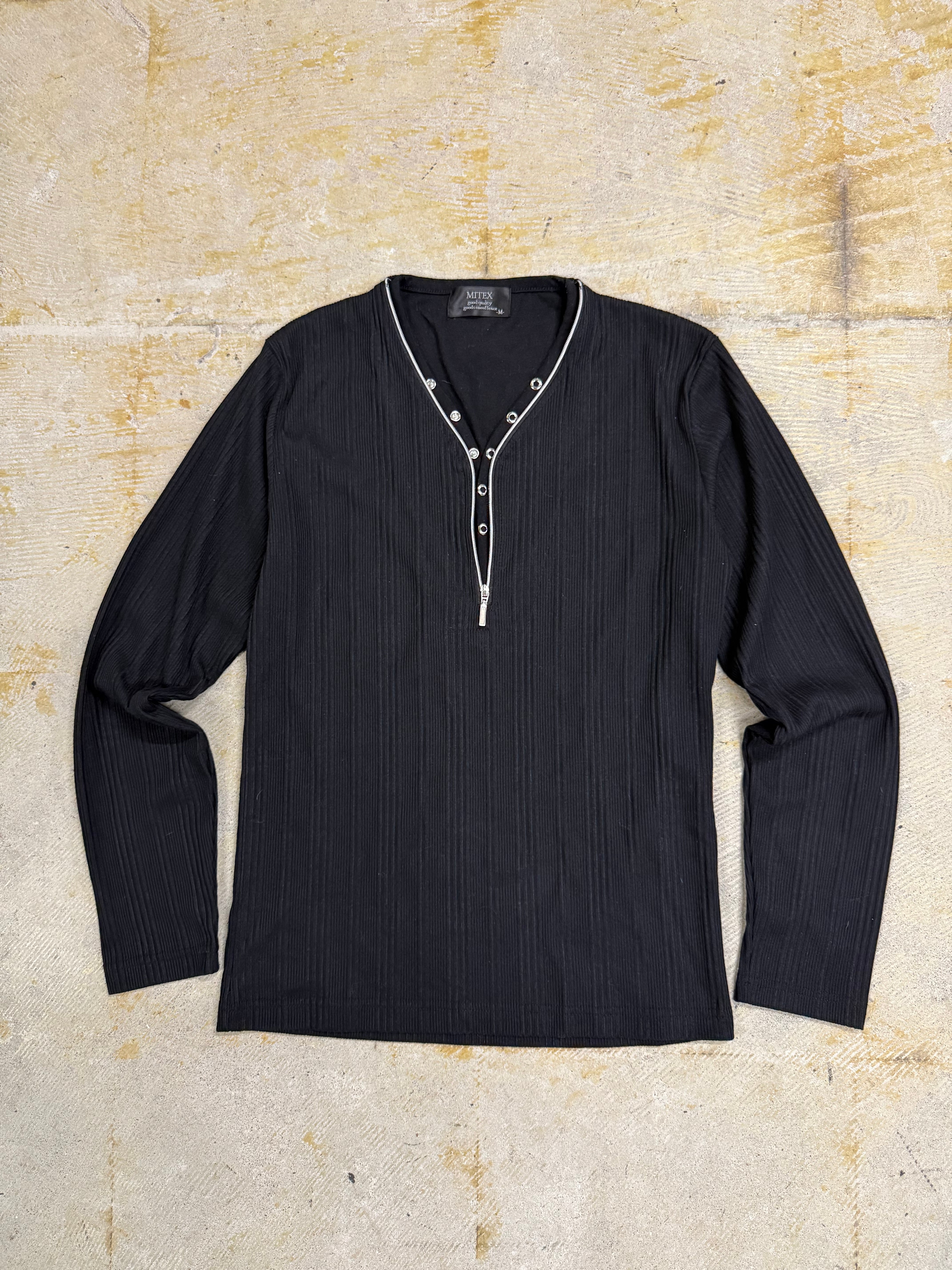 KMRii × SOAR original design long-sleeved T-shirt | SOAR shop