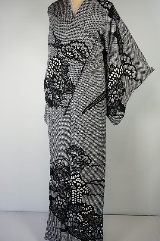 美品 総絞り 訪問着 京鹿の子絞り 正絹 黒白 318 | kimono Re:和 ...