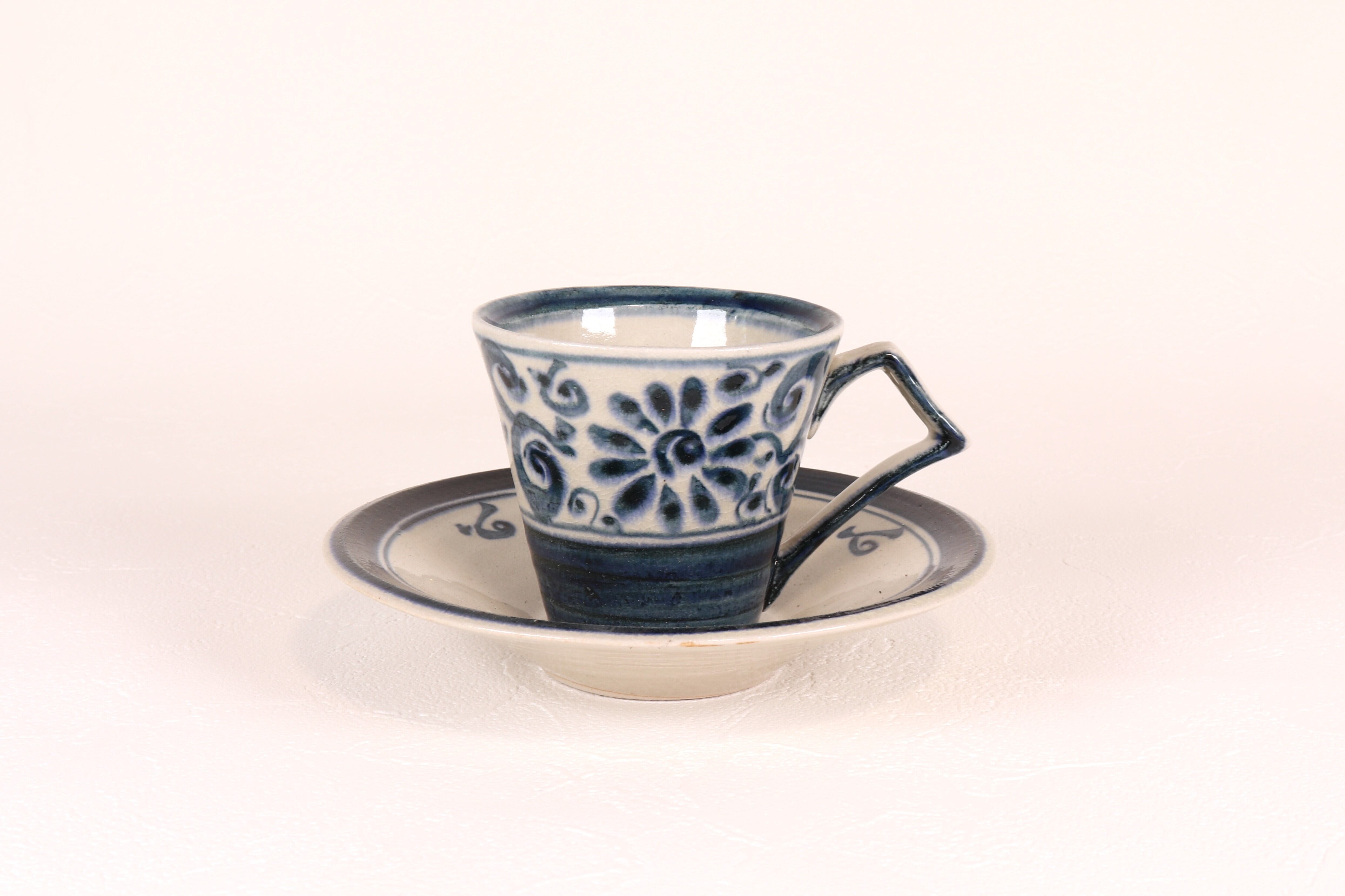 安南 コーヒーカップソーサー 染唐草【B級品 特価】