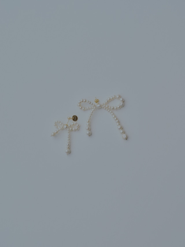 asymmetry ribbon pearl earring/pierce