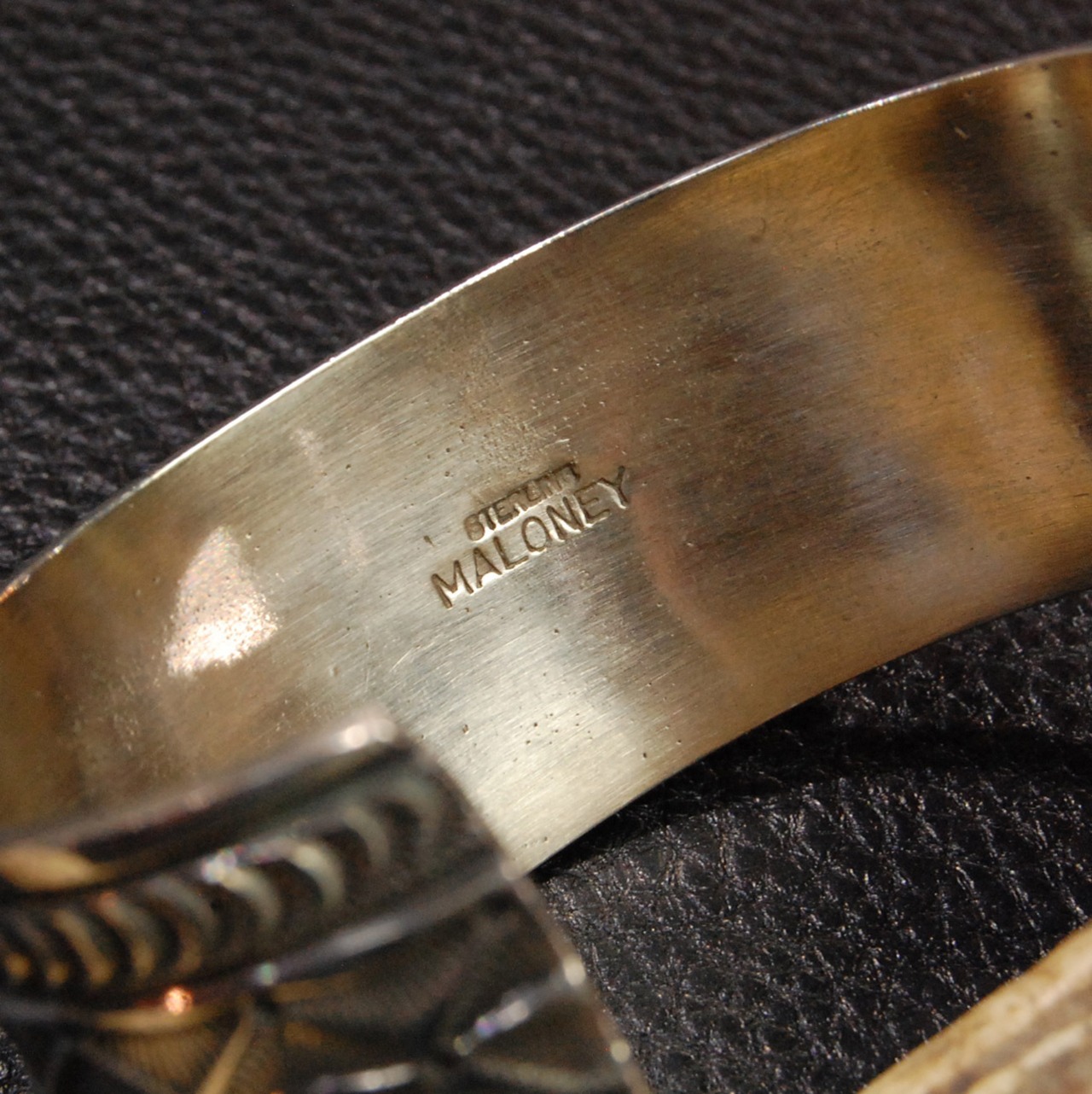 NAVAJO Leonard Maloney 幅2.2cm シルバーバングル