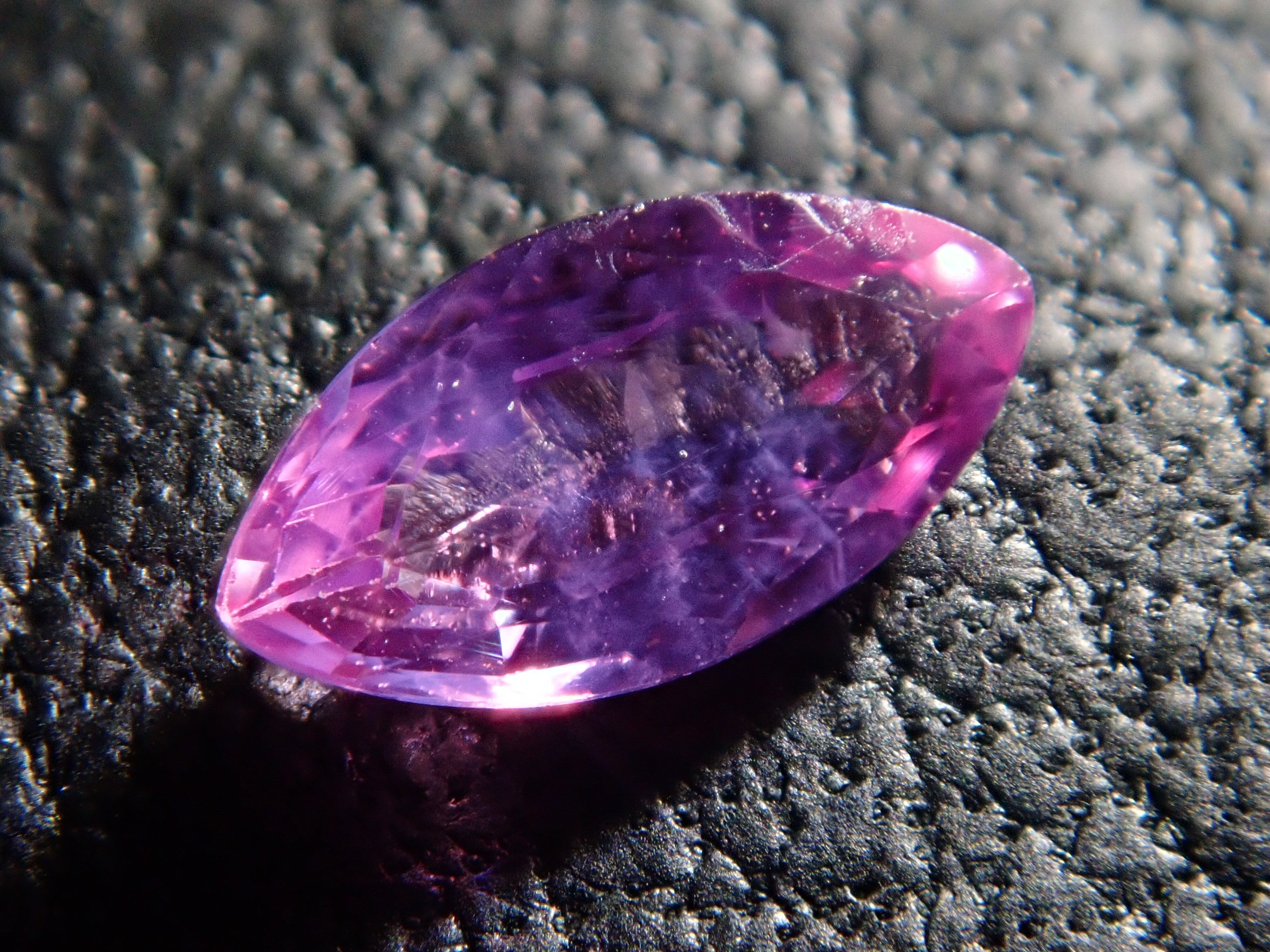 スリランカ産ピンクサファイア 0.153ct