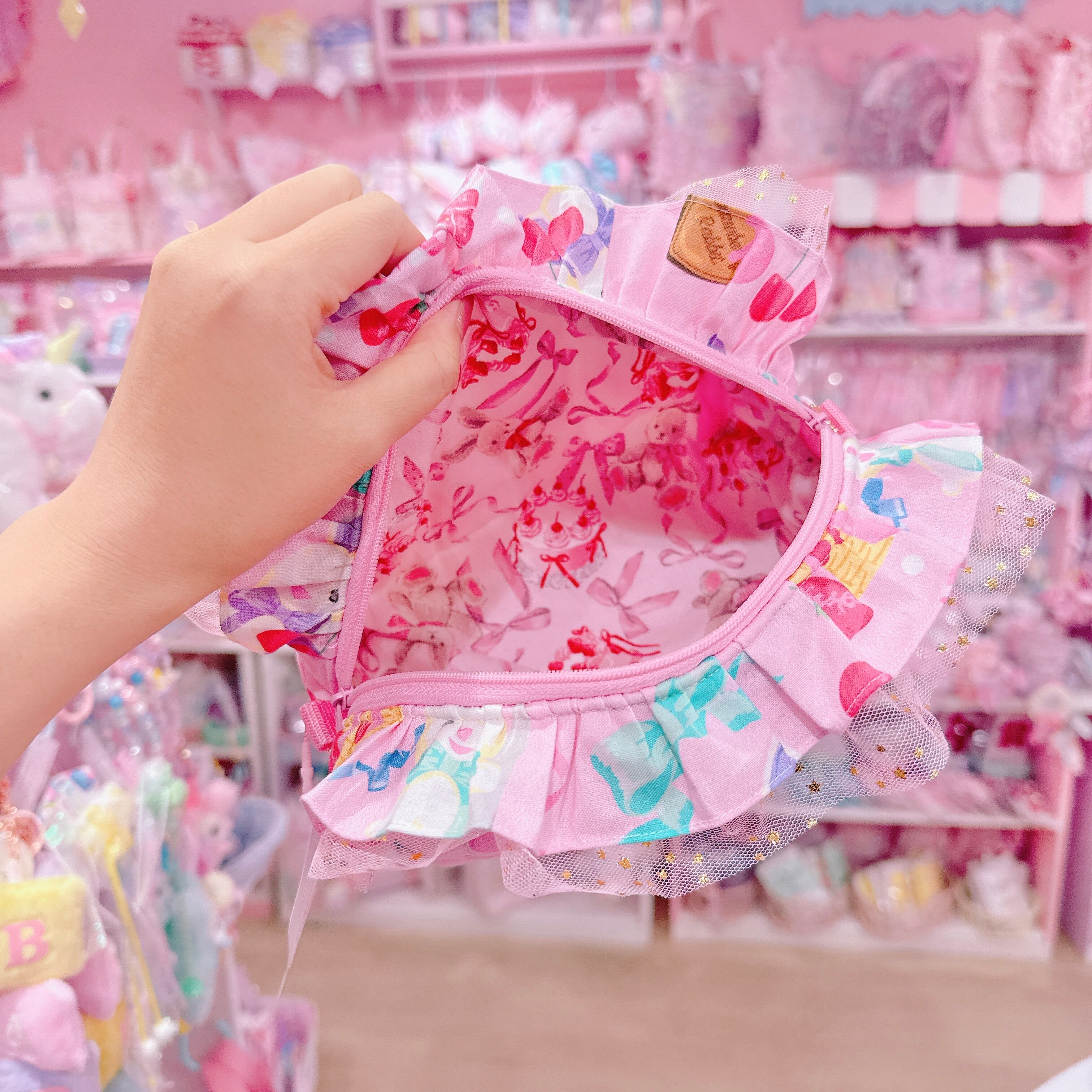 【D8】78-40フリルBOXポーチ