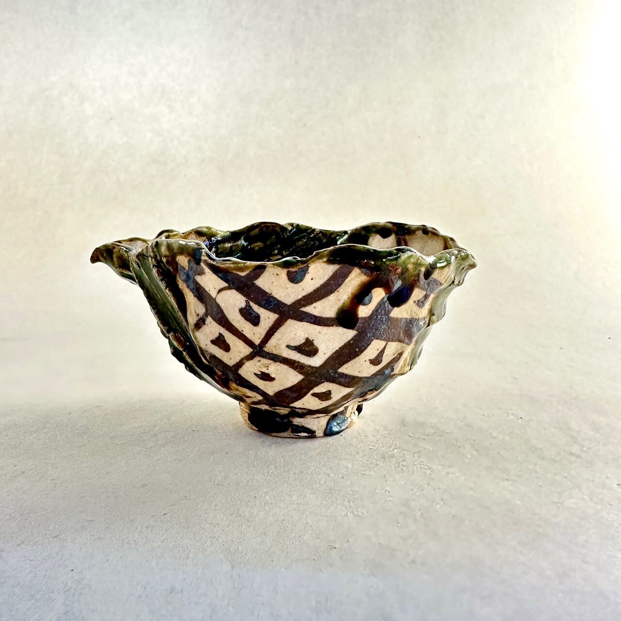 織部、瑠璃 | うつわや はんのき