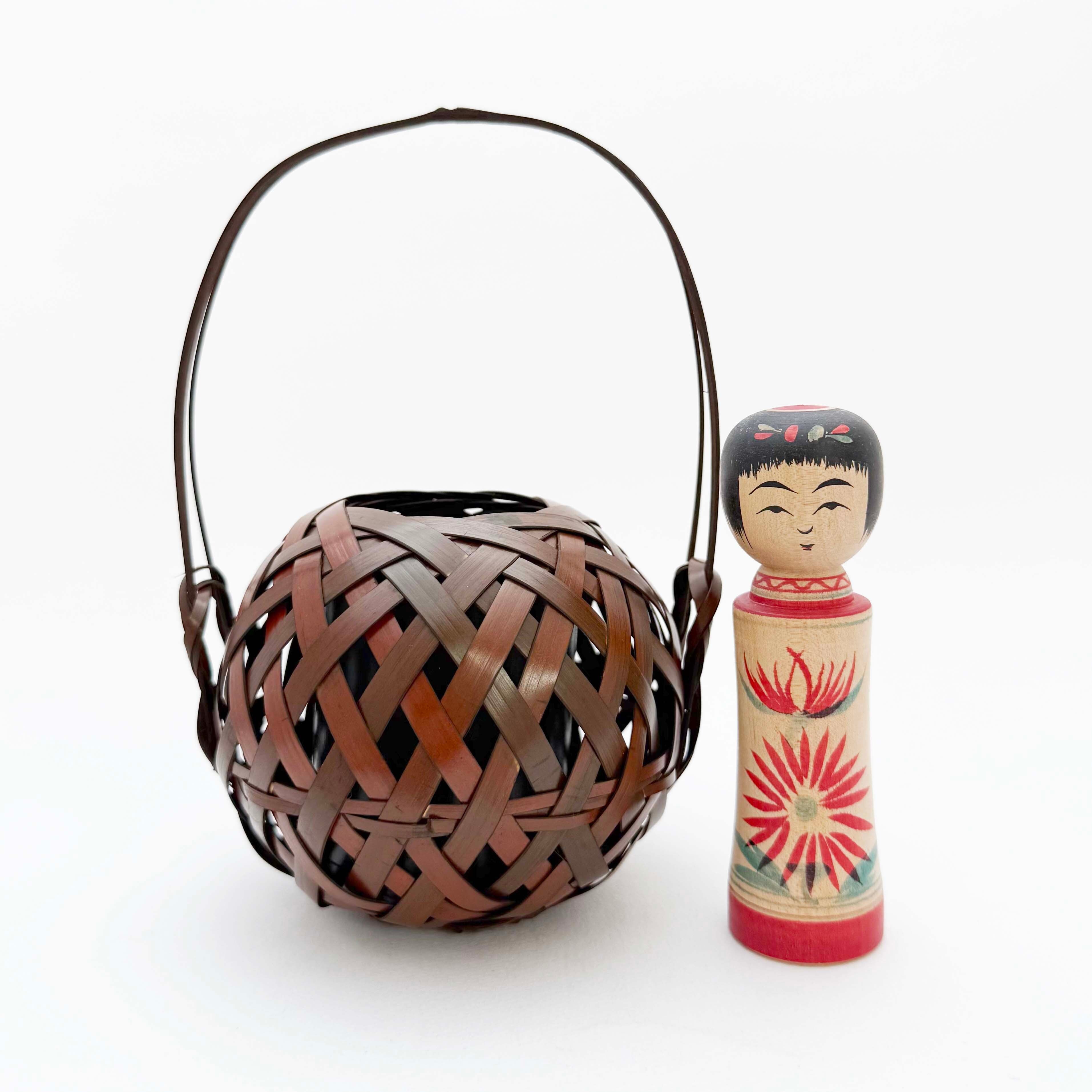 こけし×花籠 大（蔵王系 / 吉田昭工人）