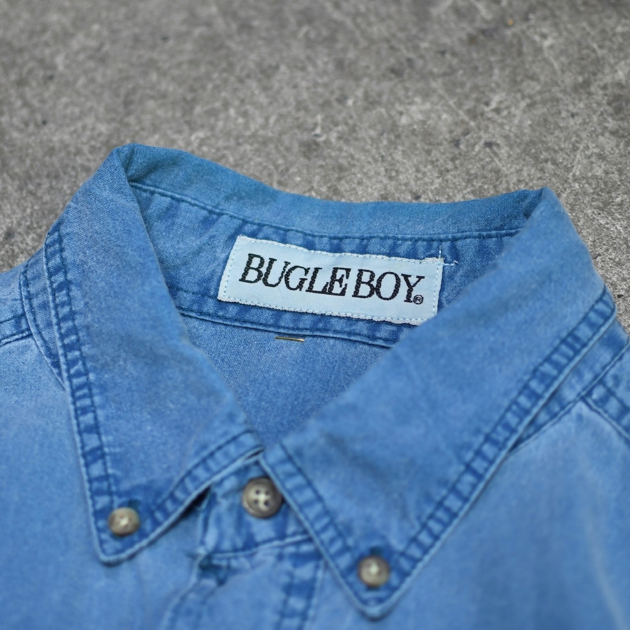 fade blue double pocket plain weave cotton shirt