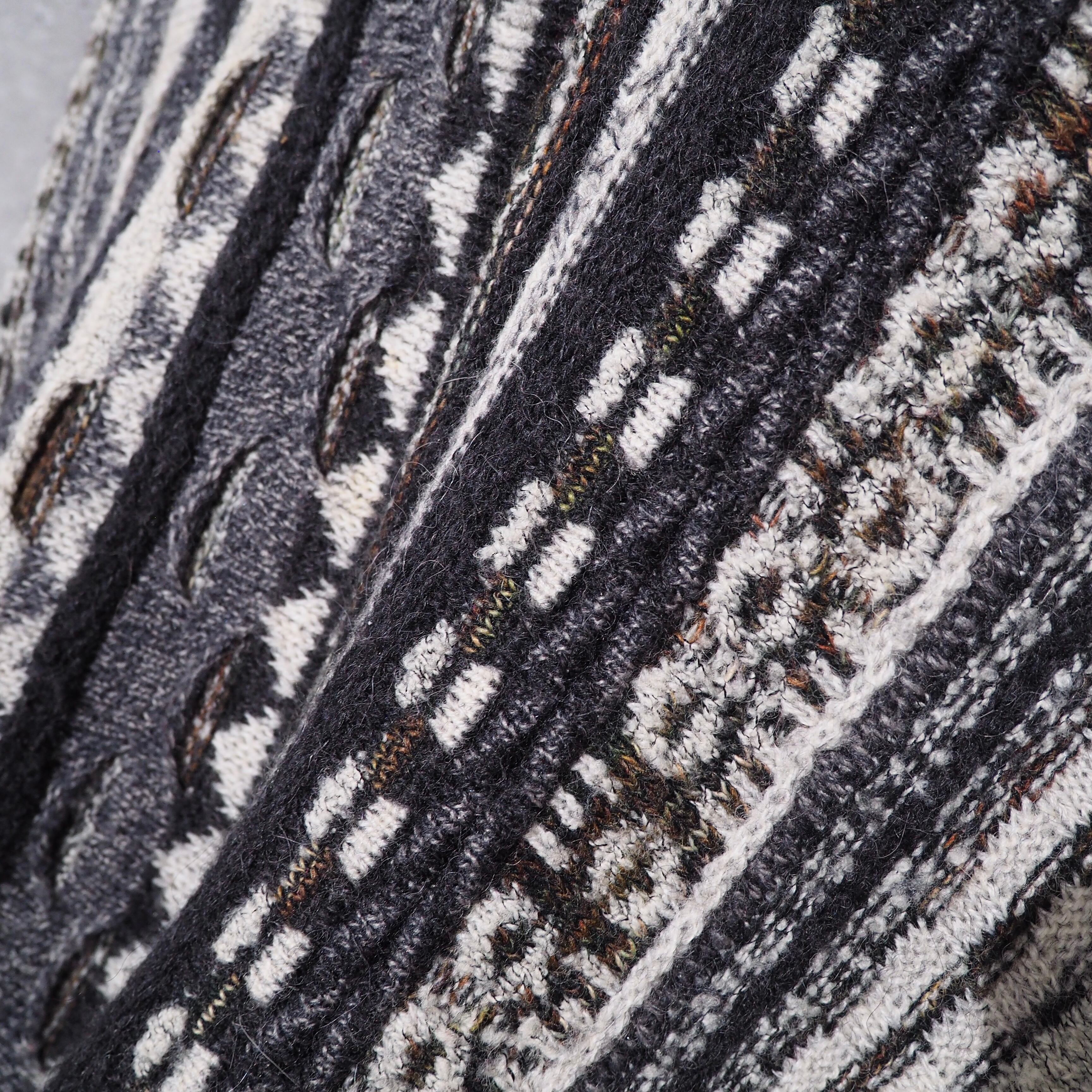 1990s " Made in Italy " Monotone all Over Embbossed vintage loose 3D knit