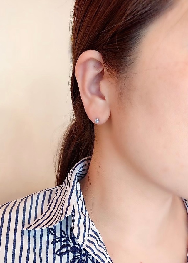K18WG アクアマリンピアス ○ | 株式会社Jewelry伊藤