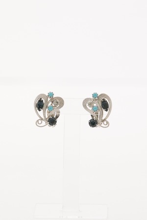 【Run Rabbit Run Vintage 】Blue glass heart earring