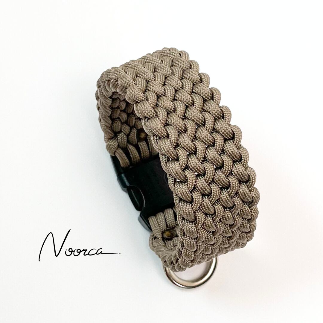 パラコード首輪シックなブラック＆ホワイトバックルタイプ№040