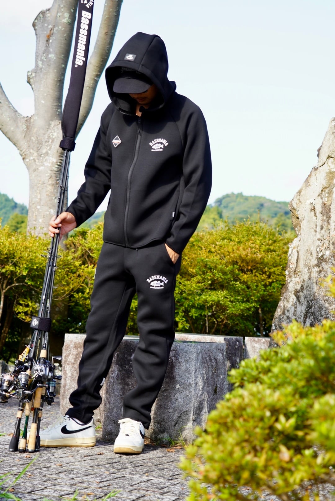 アーチロゴ刺繍ダンボールニットパンツ［BLK］ | bassmania.jp