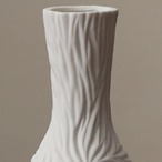 スパイラル花瓶 螺旋模様花瓶 白い花瓶 セラミック花瓶 ツイスト花瓶 モダン花瓶 立体模様花瓶 デザイン花瓶 インテリア花瓶 おしゃれ花瓶 陶器花瓶 アート花瓶